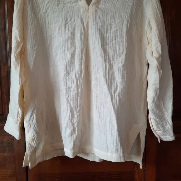 NWOT Soft Surroundings 100% cotton pale yellow v-neck long sleeve tunic blouse - Picture 3 of 12